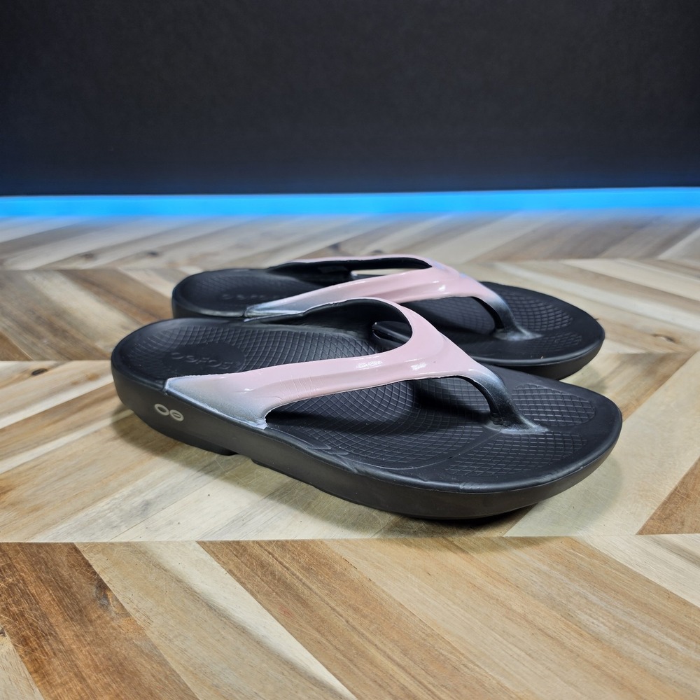 OOFOS OOlala Luxe Women's 8 Black Pink Recovery Thong Sandals Flip Flops